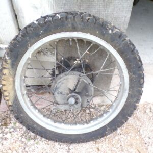 Yamaha 250 XT roue arrière avant pneu HS 14825 – Image 1