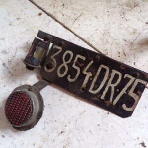 rare plaque sur porte bagage + feu années 20 30 motobecane peugeot alcyon 4525