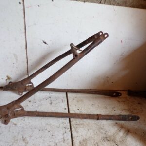 boucle arrière cadre moto peugeot p109 2425 – Image 1