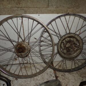 deux jantes roues peugeot BB 19" mobylette 11025