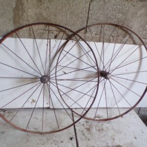 deux jantes roues Peugeot frères valentigney landeau ou tricycle enfant 10624