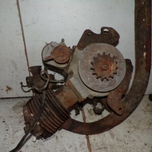 moteur quasi complet Ultima Lyon 250 300 pompe à huile magnéto pot 8425 – Image 3