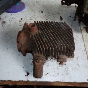 Moteur bloqué terrot 250 Type F + un cylindre bride endommagée 11725 – Image 3