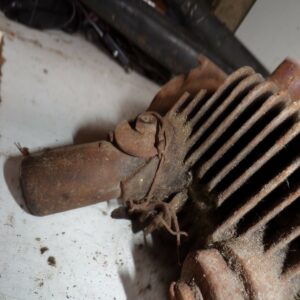 Moteur bloqué terrot 250 Type F + un cylindre bride endommagée 11725 – Image 4