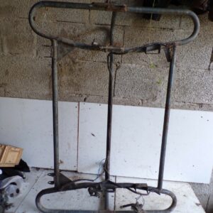 cadre arrière pont base side car ? tricycle Poirier moteur sachs mobylette 5625