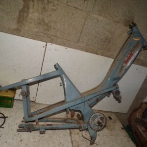 cadre 56 avec carte grise motobecane mobylette 31125