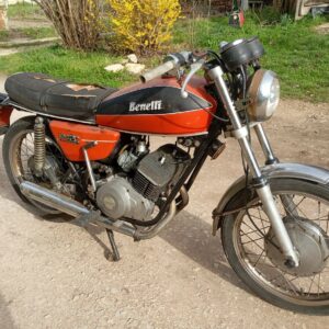 Moto Benelli 125 2C Cadre numéro 12551 – Image 1