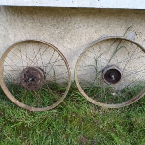 paire de jantes Sachs minarelli ? roues 18" mobylette italienne 5326