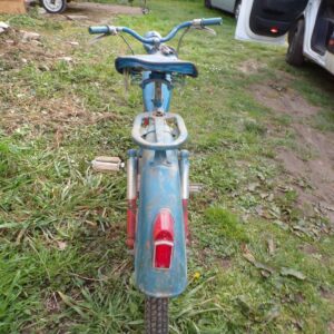 Motobecane Av 87 bleue à balancier mobylette à rénover 7326 – Image 5