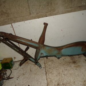 cadre 76 79 à compas insert réservoir absent motobecane mobylette 9226