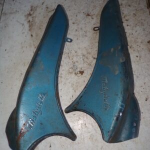 Paire de caches carters latéraux Av 33 31 motobecane mobylette 8426