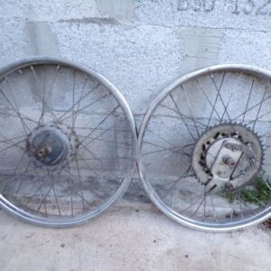 paire de jantes roues 18" 88 motobécane mobylette 1426