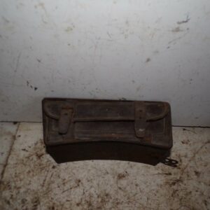 Caisse trousse à outils sous selle 250 350 peugeot motobecane terrot cuir 4426