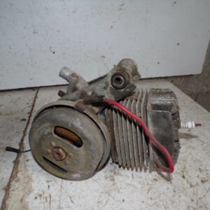 Moteur 103 Peugeot mobylette grippé 9526
