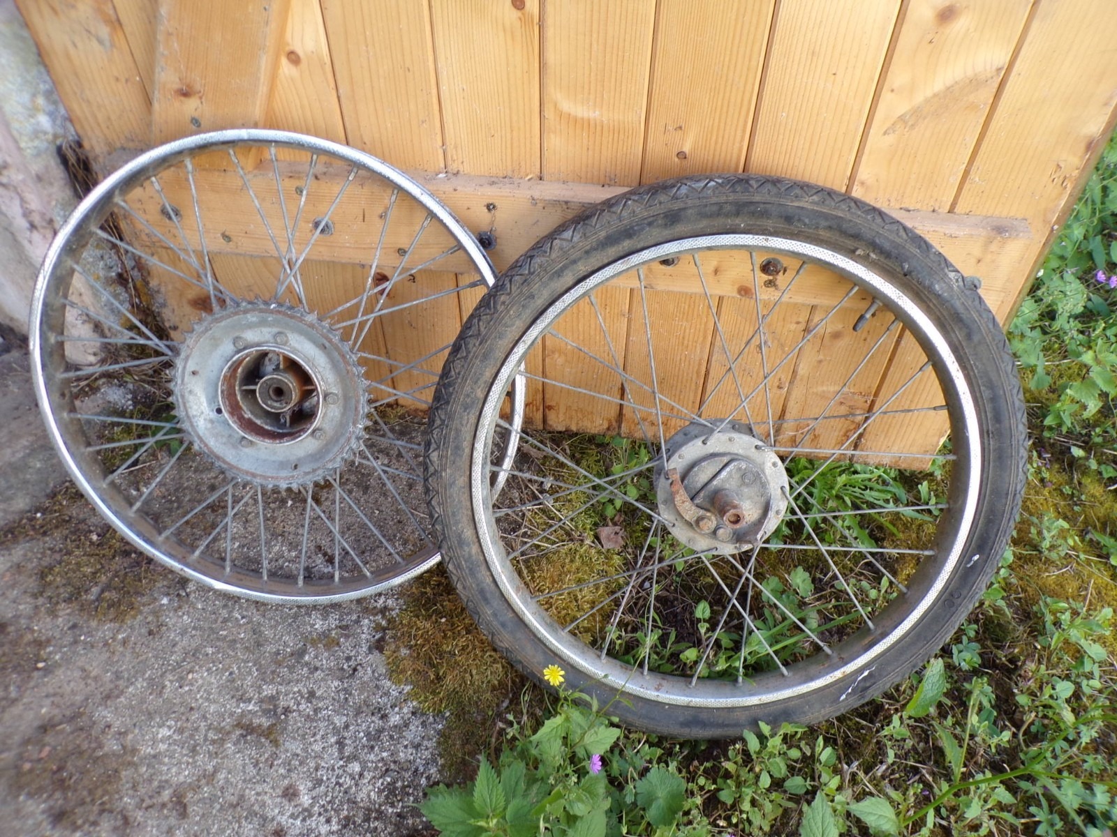 paire de roues jantes 17″ 40 motobecane mobylette 2626