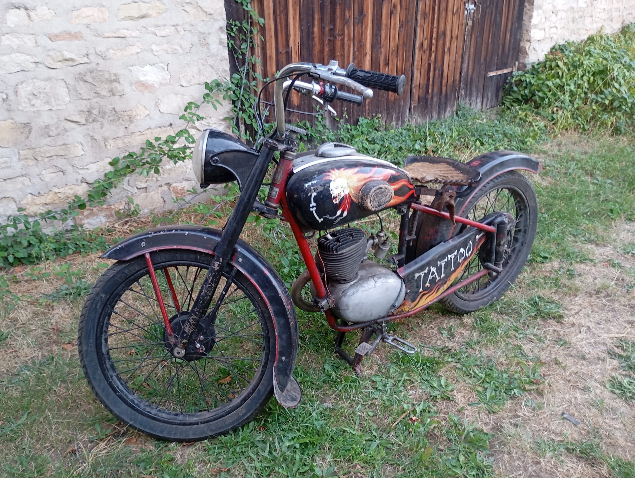 Moto collection Thomann 125cc moteur zurcher déco Tattoo salon tatouage 10626