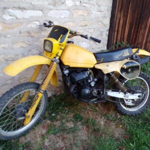 Suzuki 175 PE enduro cross moteur tournant, sans cg 9826
